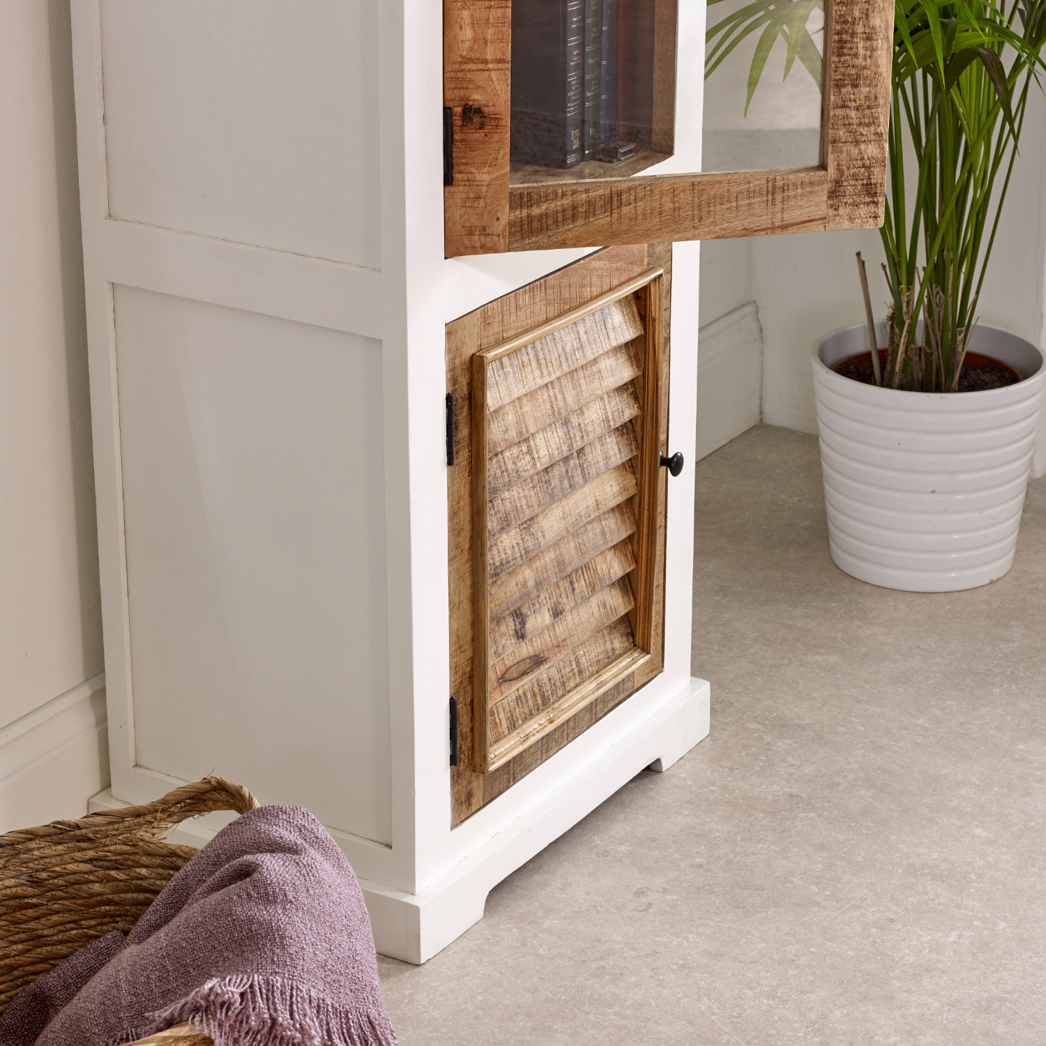 Alfie Wood Bookcase/Display Cabinet - 3 Shelves & 1 Door - Image 4